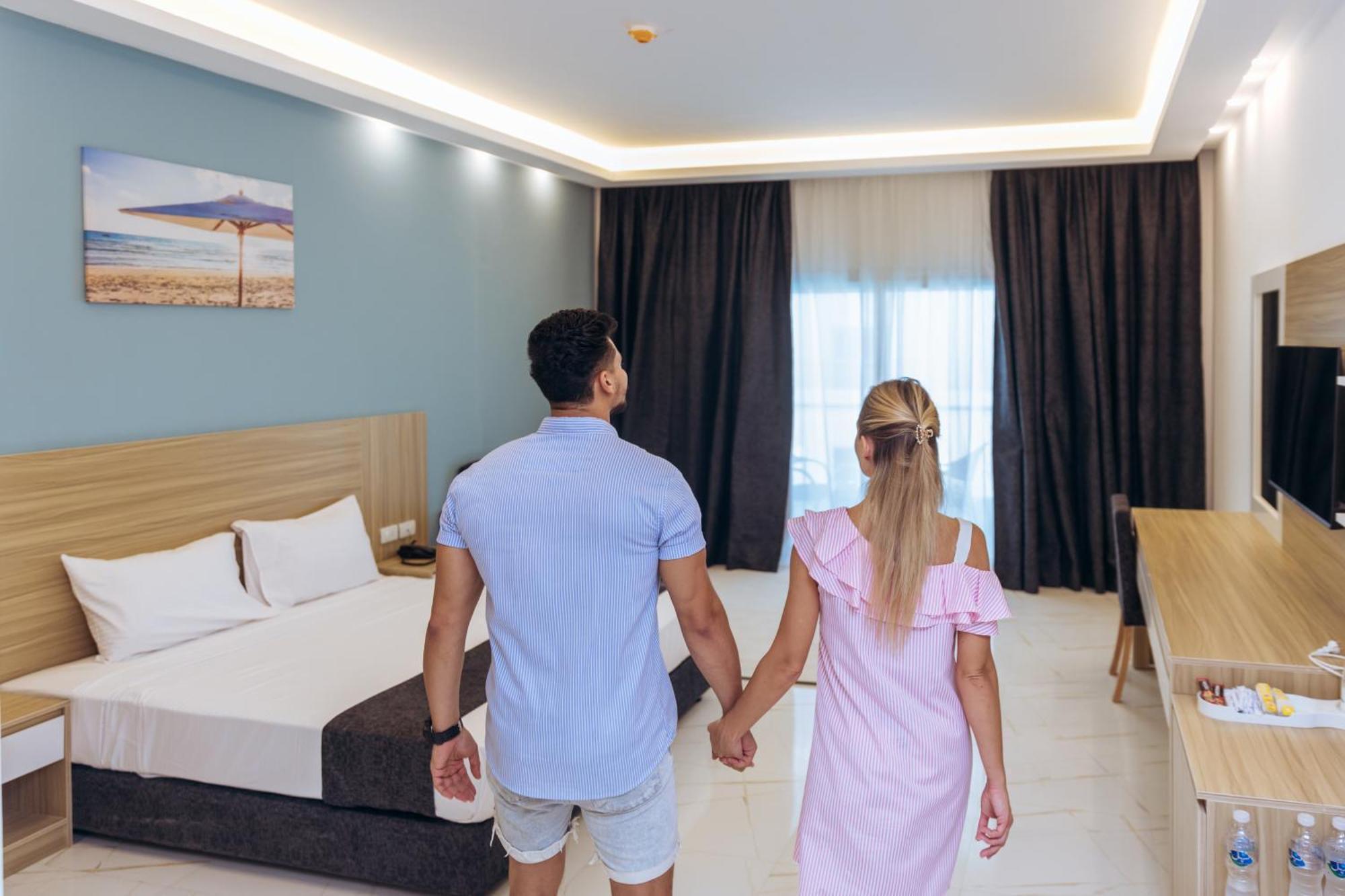 Sky Star Hotel Free Shuttle To Hurghada City Center Bagian luar foto